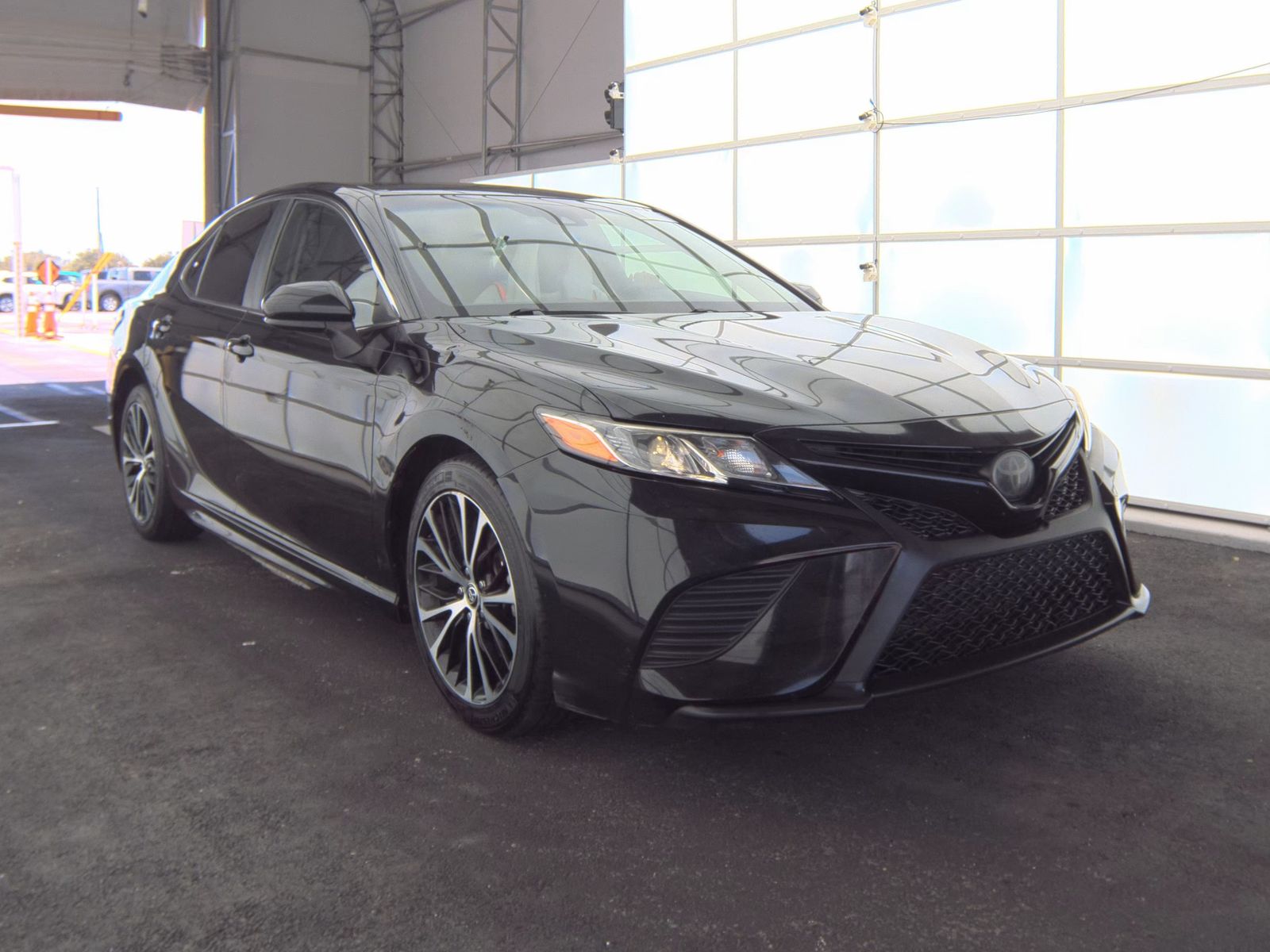 2020 Toyota Camry SE FWD