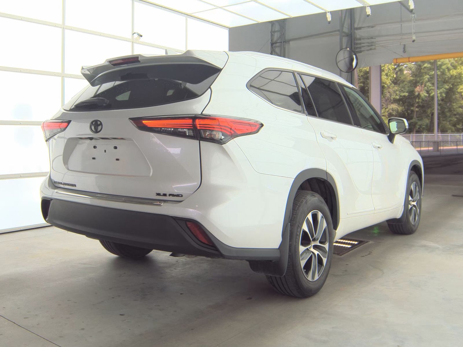 2022 Toyota Highlander XLE AWD