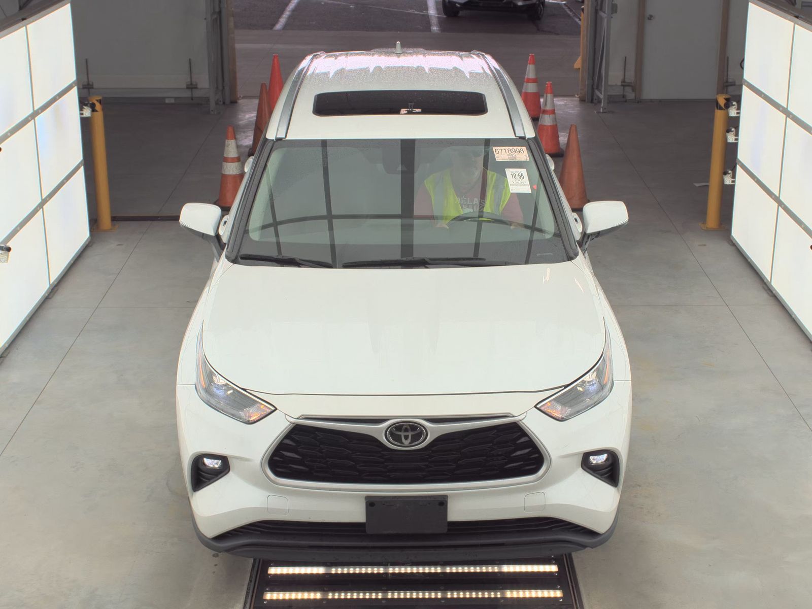 2022 Toyota Highlander XLE AWD