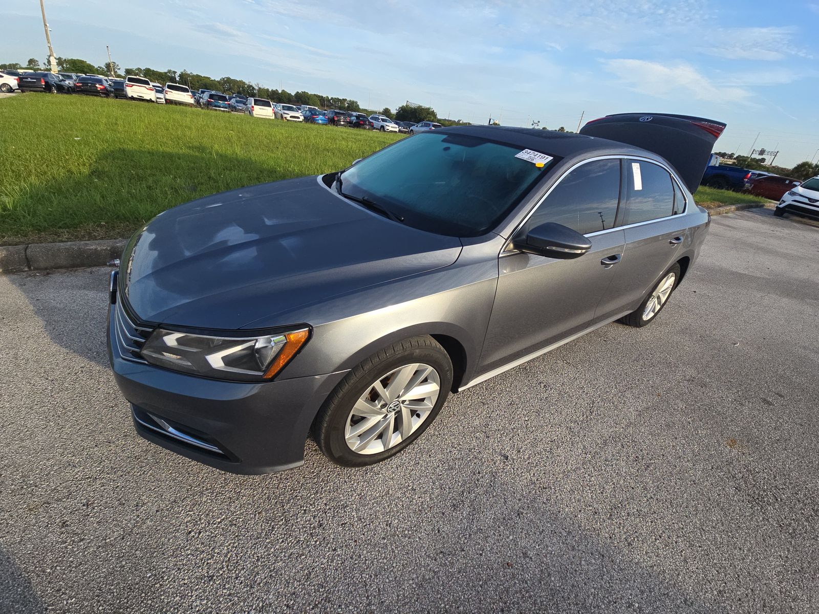 2018 Volkswagen Passat 2.0T SE FWD