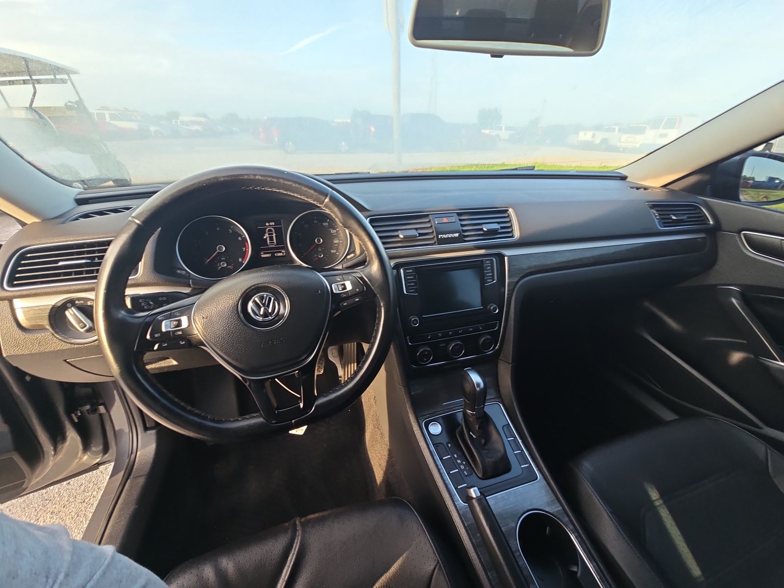 2018 Volkswagen Passat 2.0T SE FWD