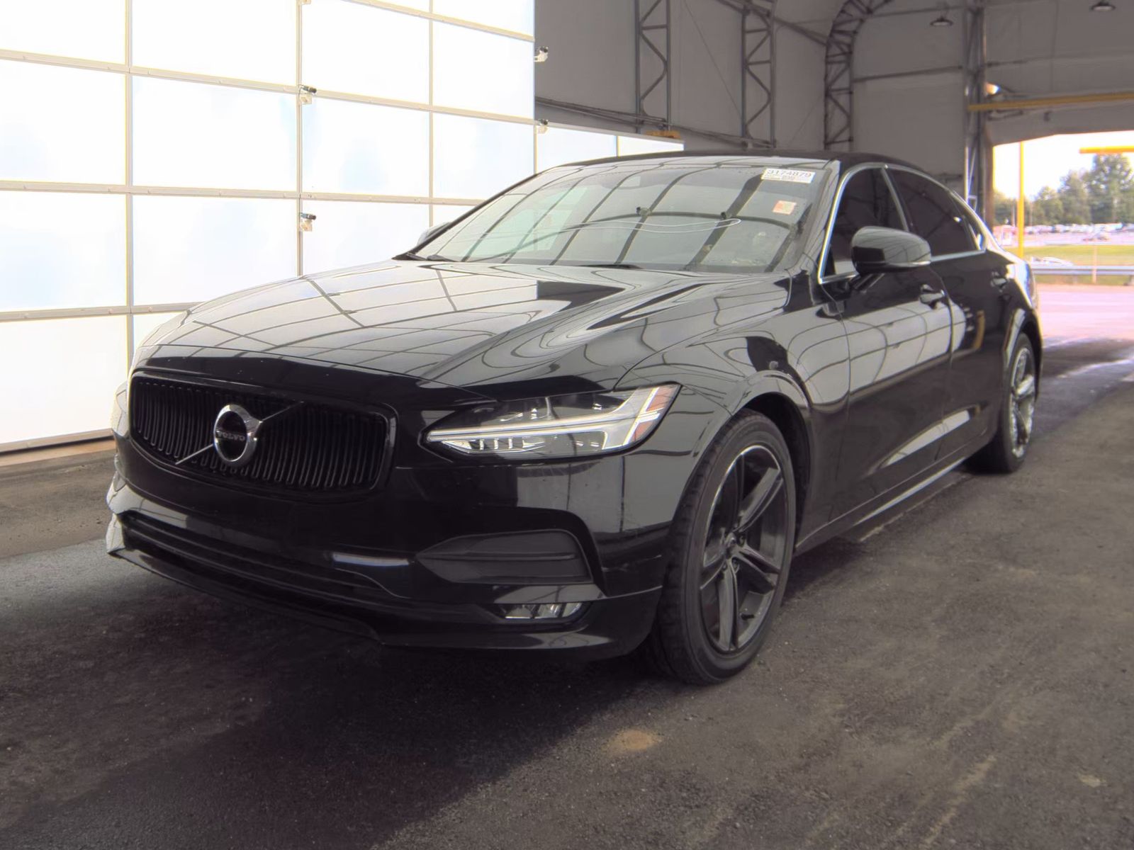 2019 Volvo S90 T5 Momentum FWD