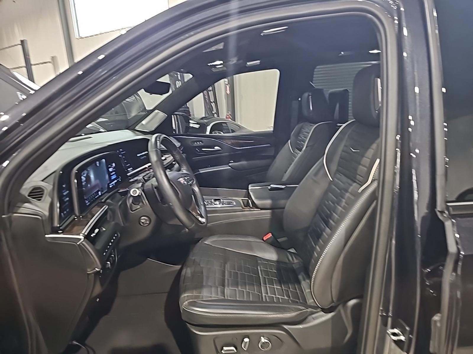 2024 Cadillac Escalade ESV Sport Platinum AWD