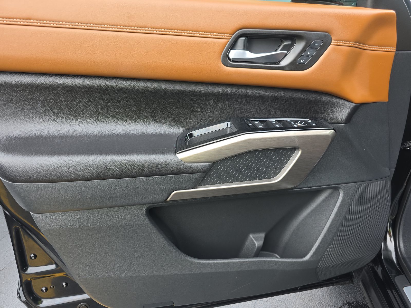 2024 Nissan Pathfinder Platinum FWD