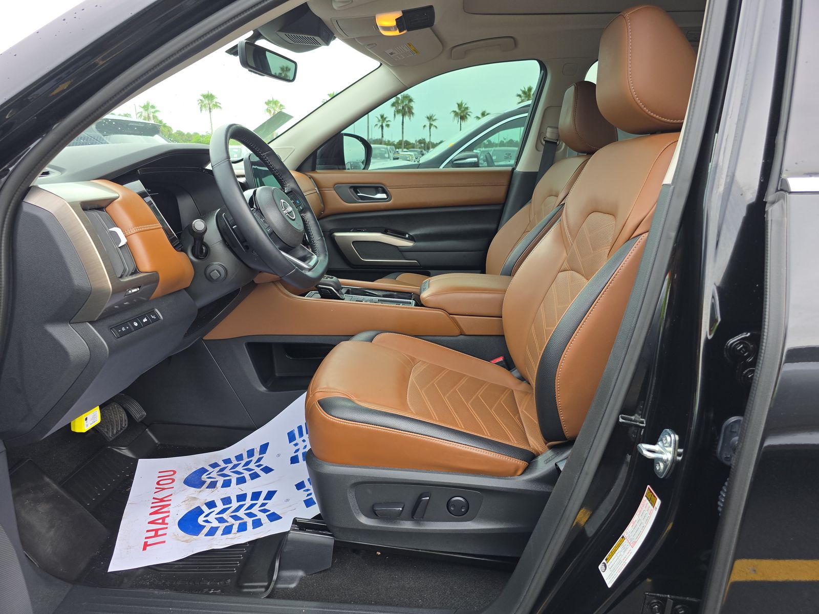 2024 Nissan Pathfinder Platinum FWD