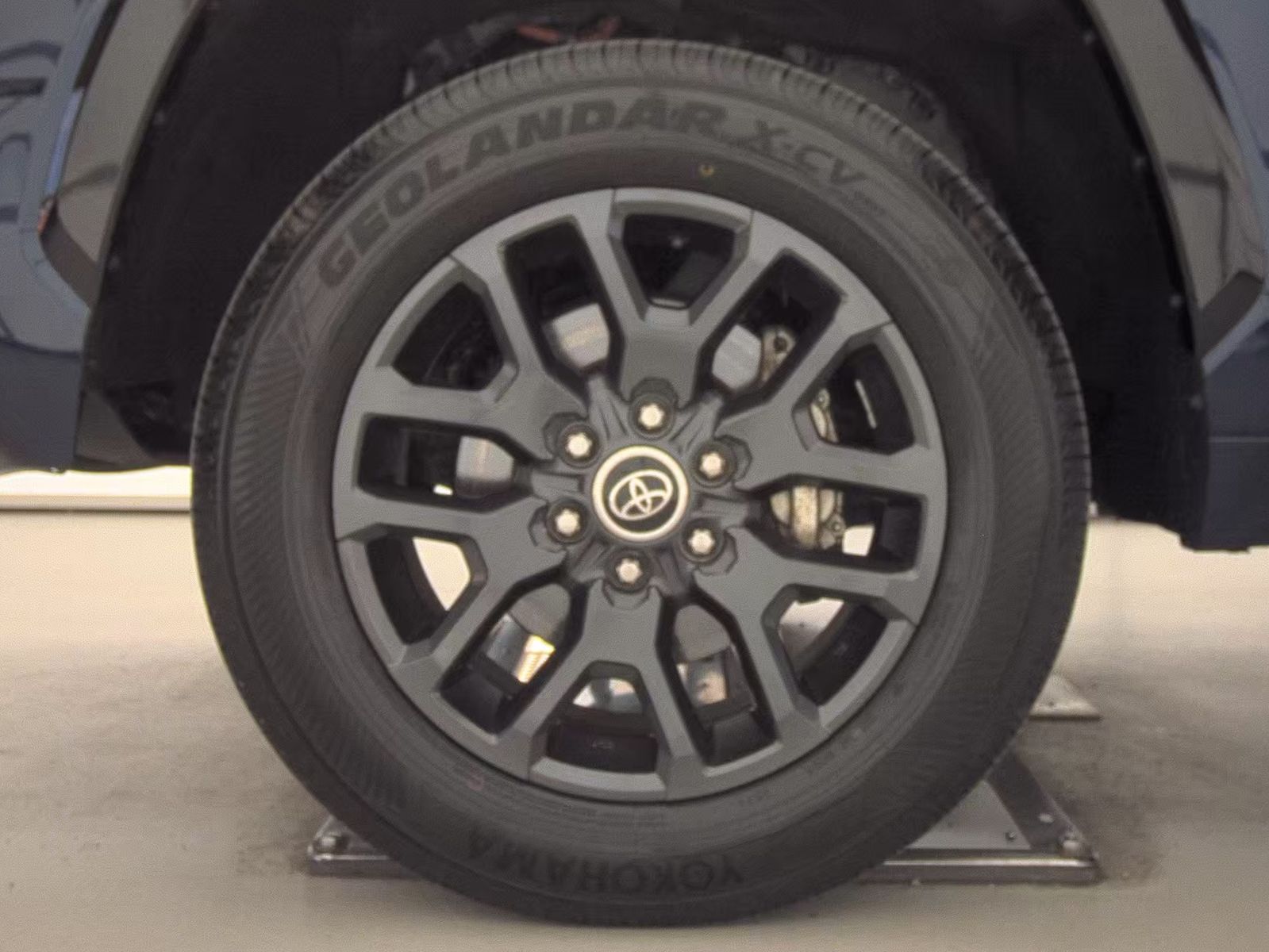 2022 Toyota Tundra Hybrid Platinum AWD