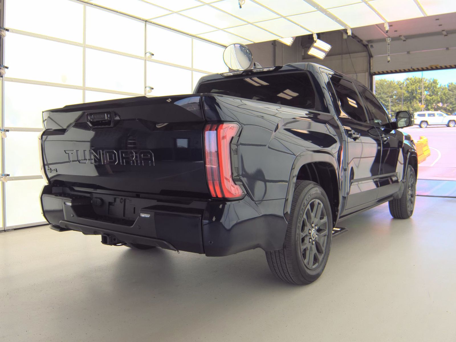 2022 Toyota Tundra Hybrid Platinum AWD