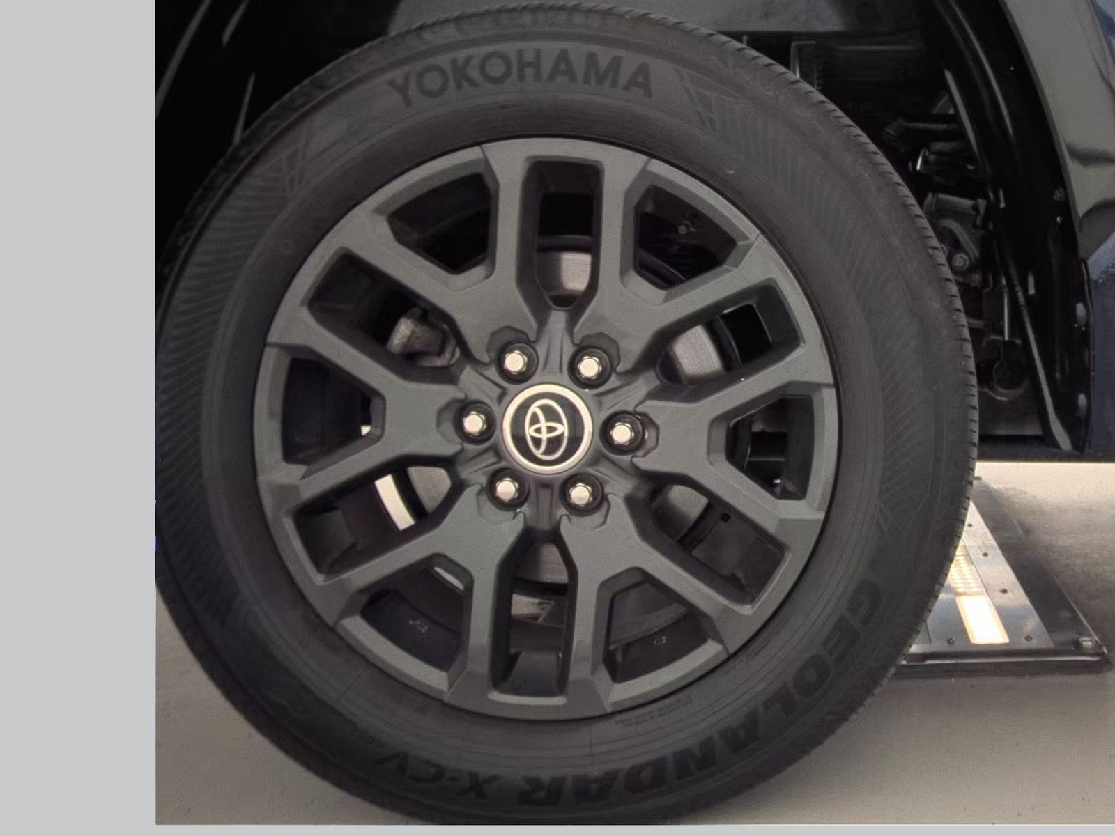 2022 Toyota Tundra Hybrid Platinum AWD