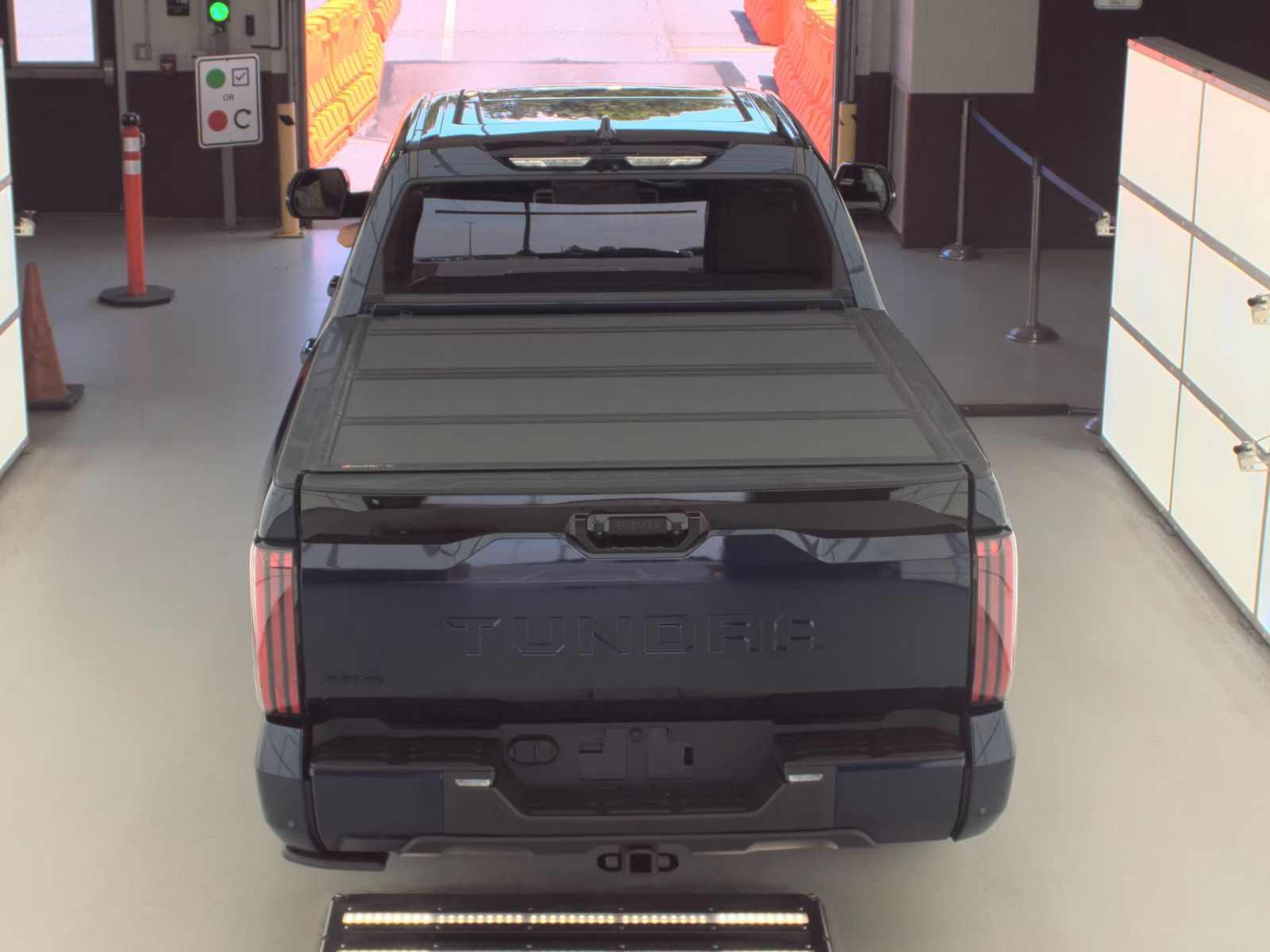 2022 Toyota Tundra Hybrid Platinum AWD