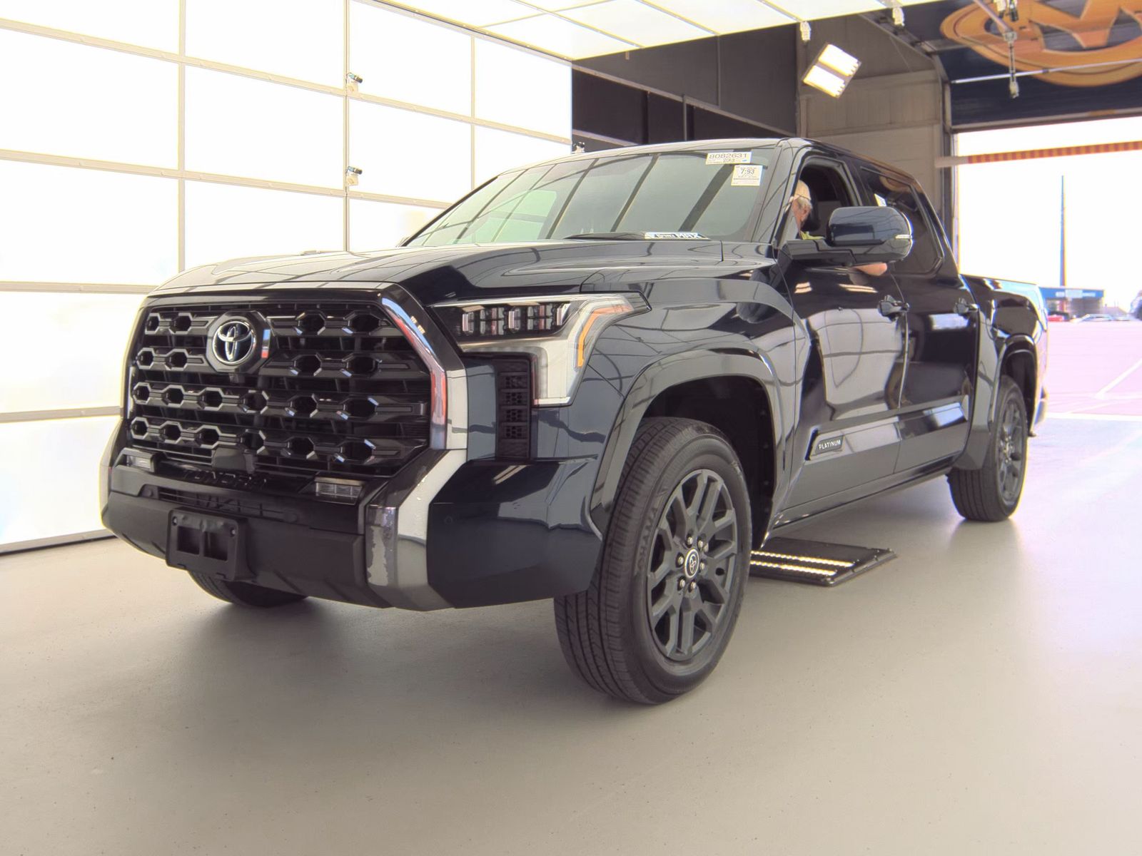 2022 Toyota Tundra Hybrid Platinum AWD