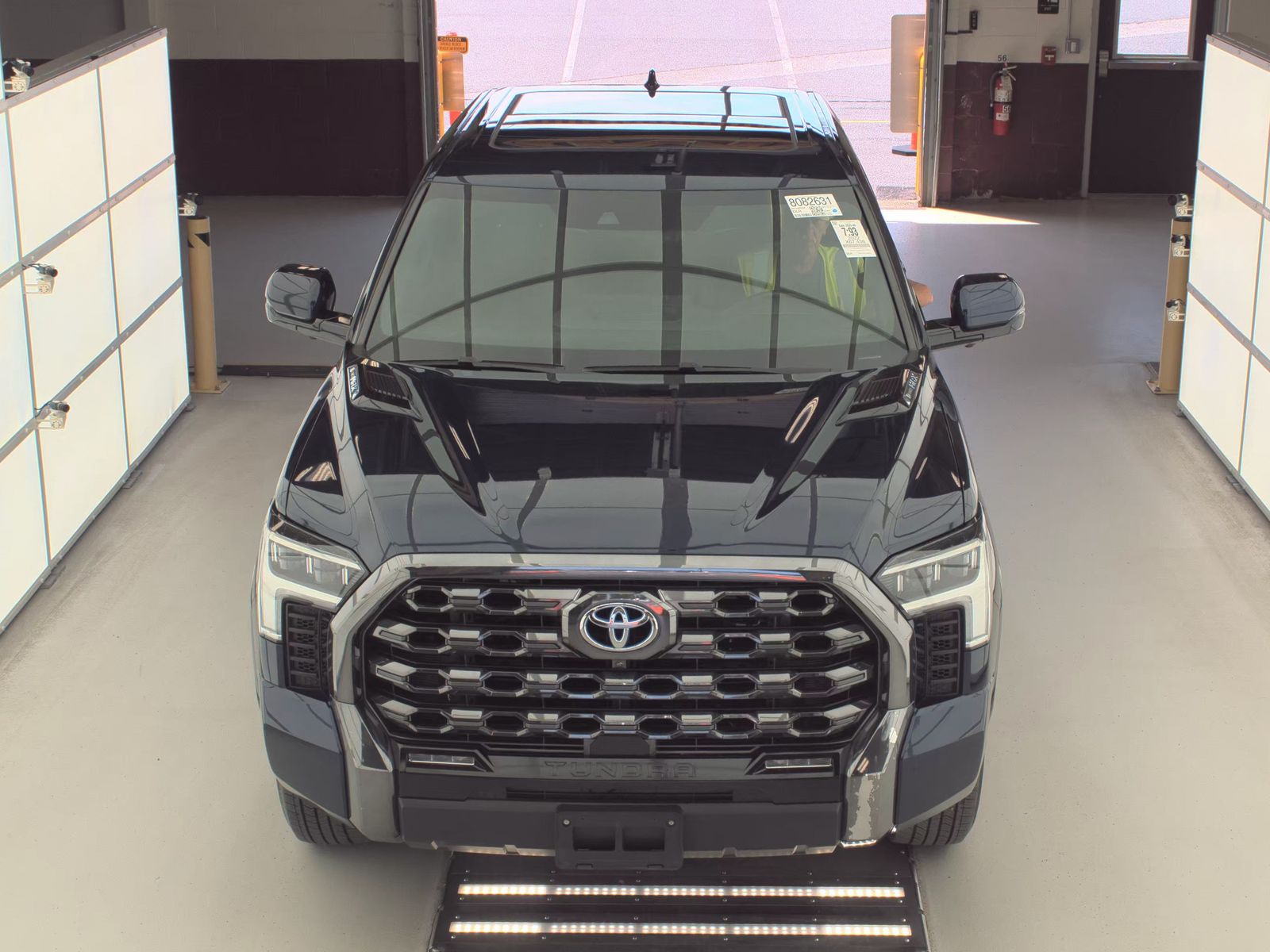 2022 Toyota Tundra Hybrid Platinum AWD