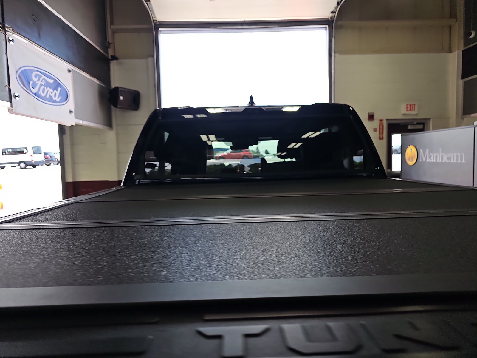 2022 Toyota Tundra Hybrid Platinum AWD