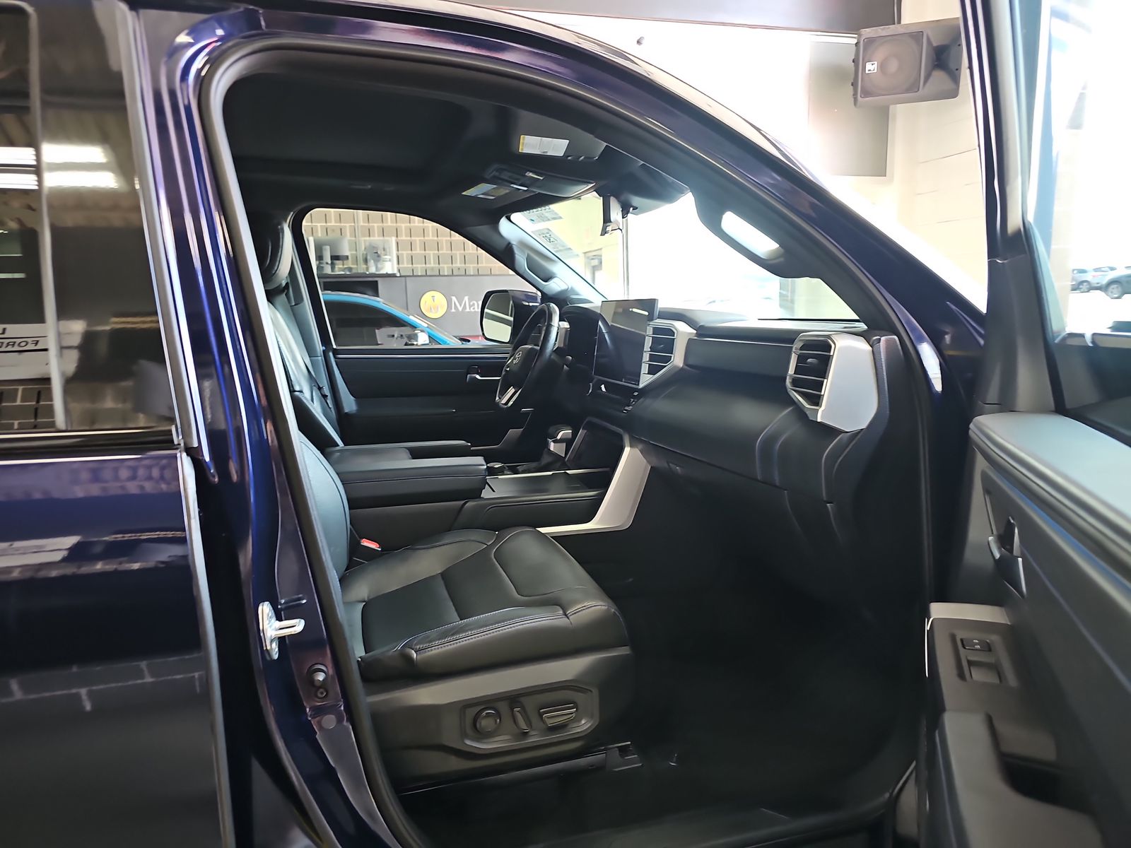 2022 Toyota Tundra Hybrid Platinum AWD