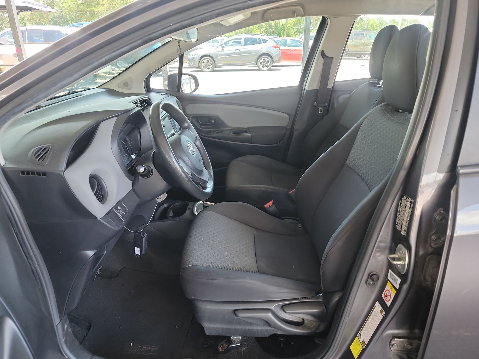 2015 Toyota Yaris L FWD
