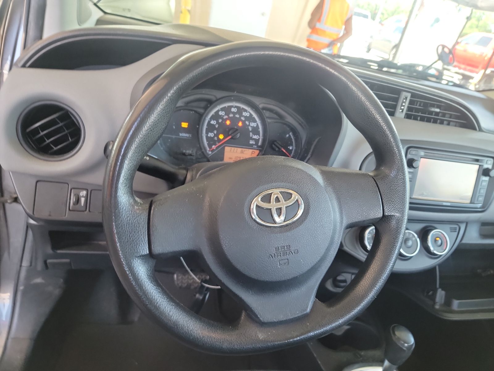 2015 Toyota Yaris L FWD