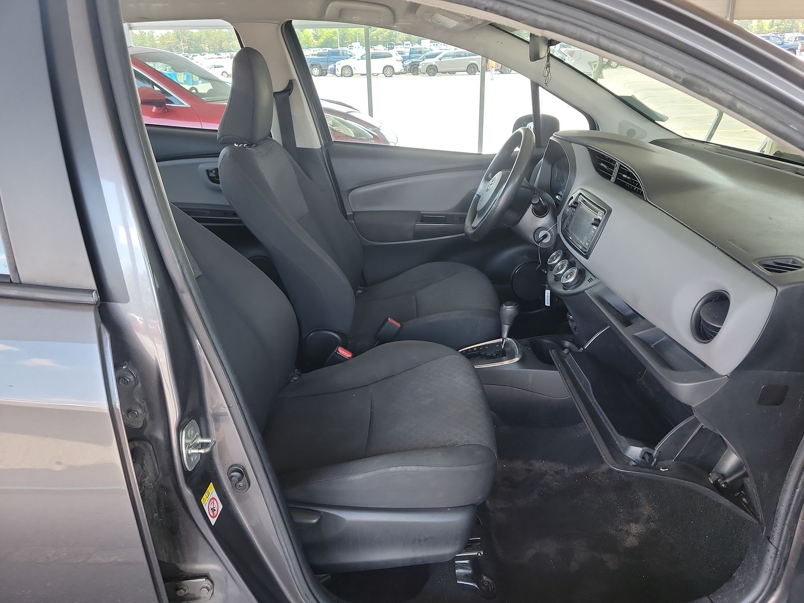 2015 Toyota Yaris L FWD