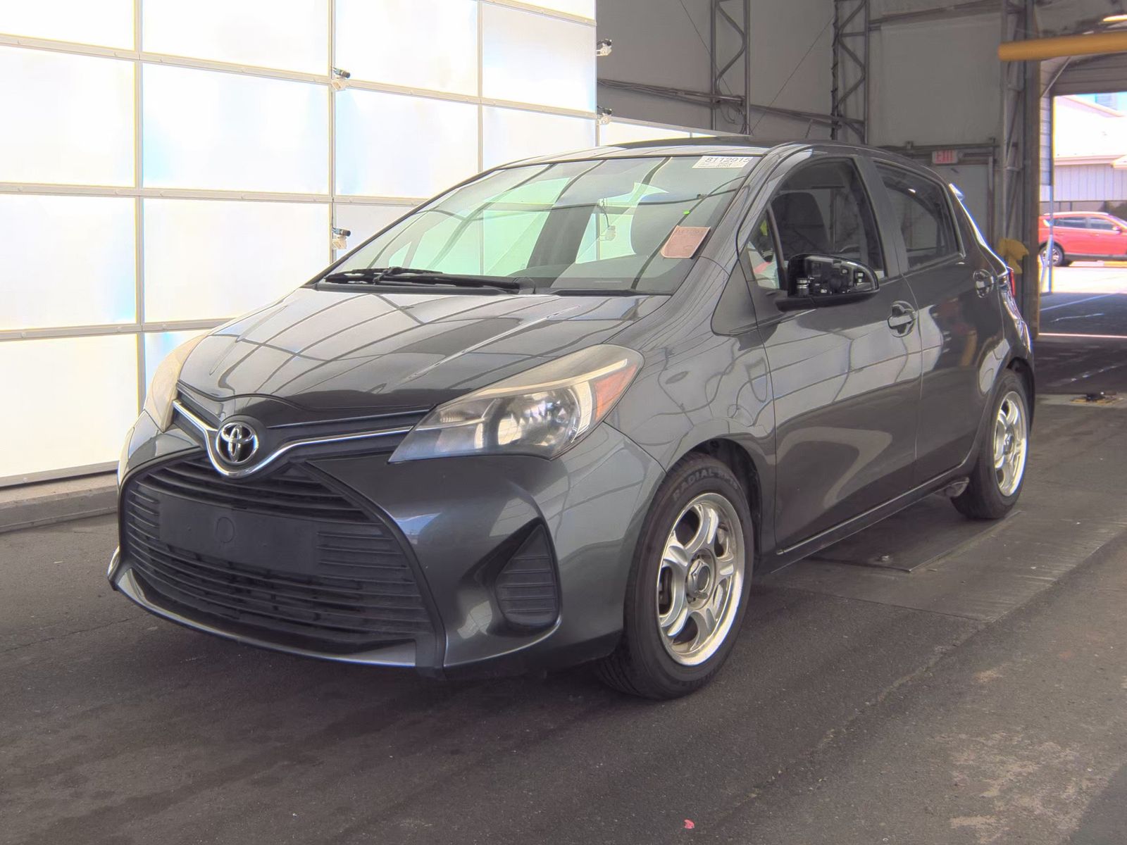 2015 Toyota Yaris L FWD