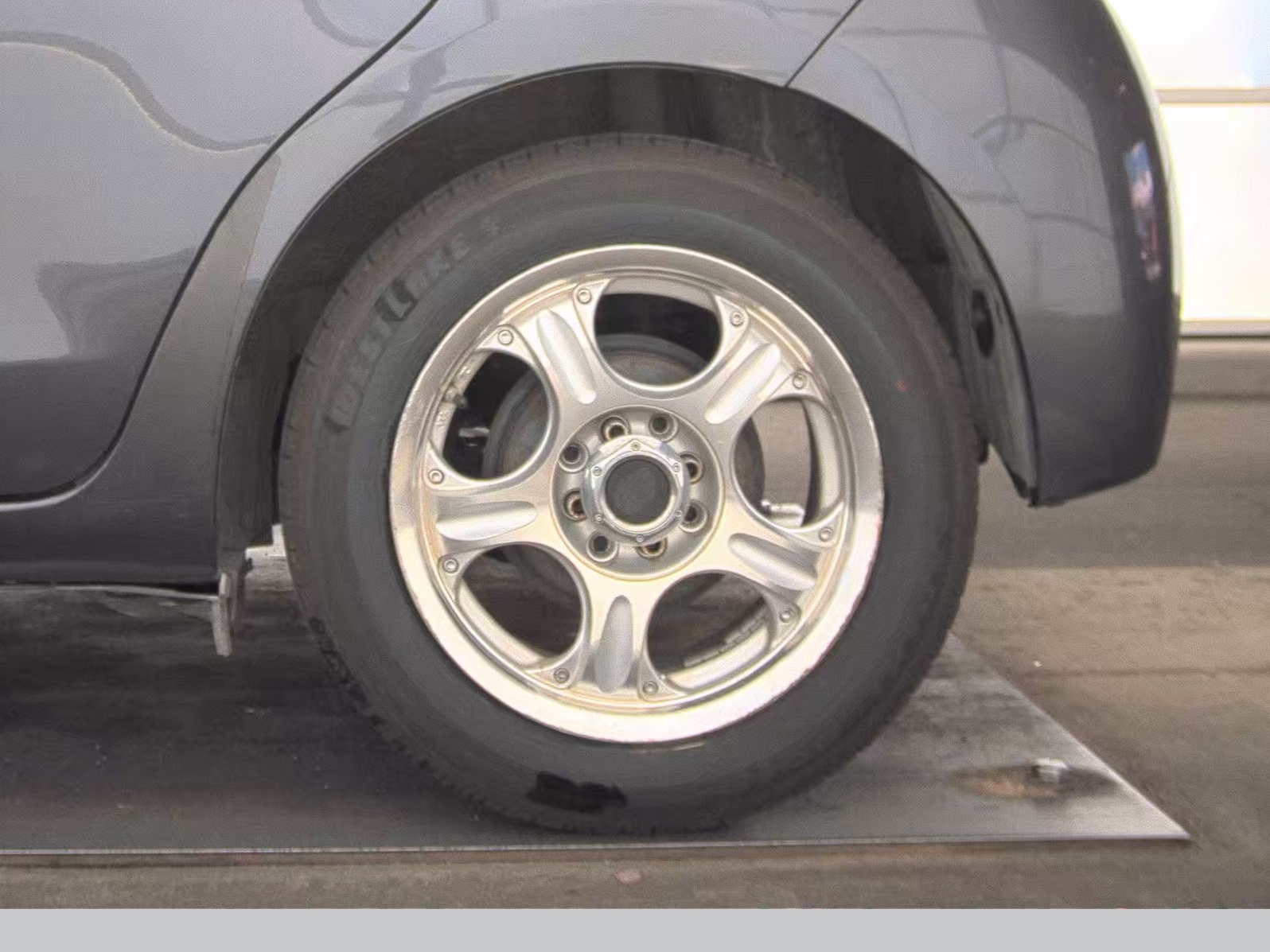 2015 Toyota Yaris L FWD