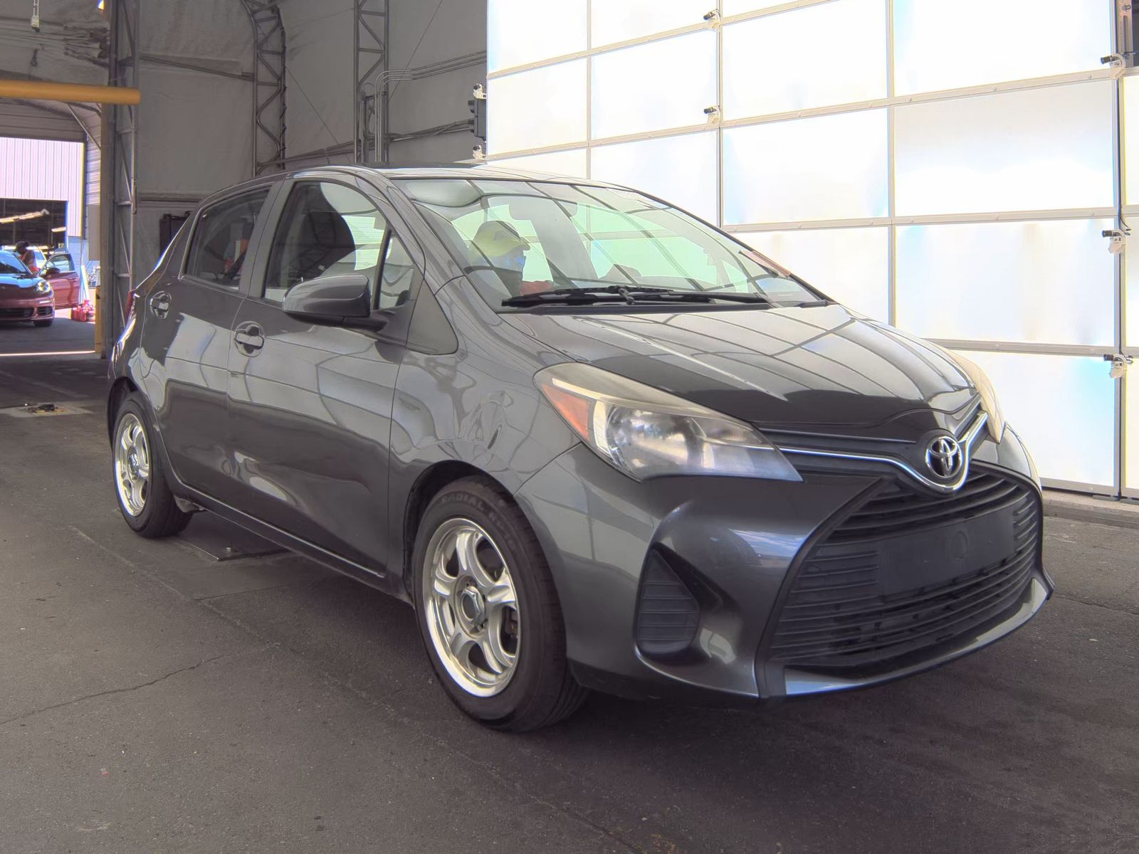 2015 Toyota Yaris L FWD