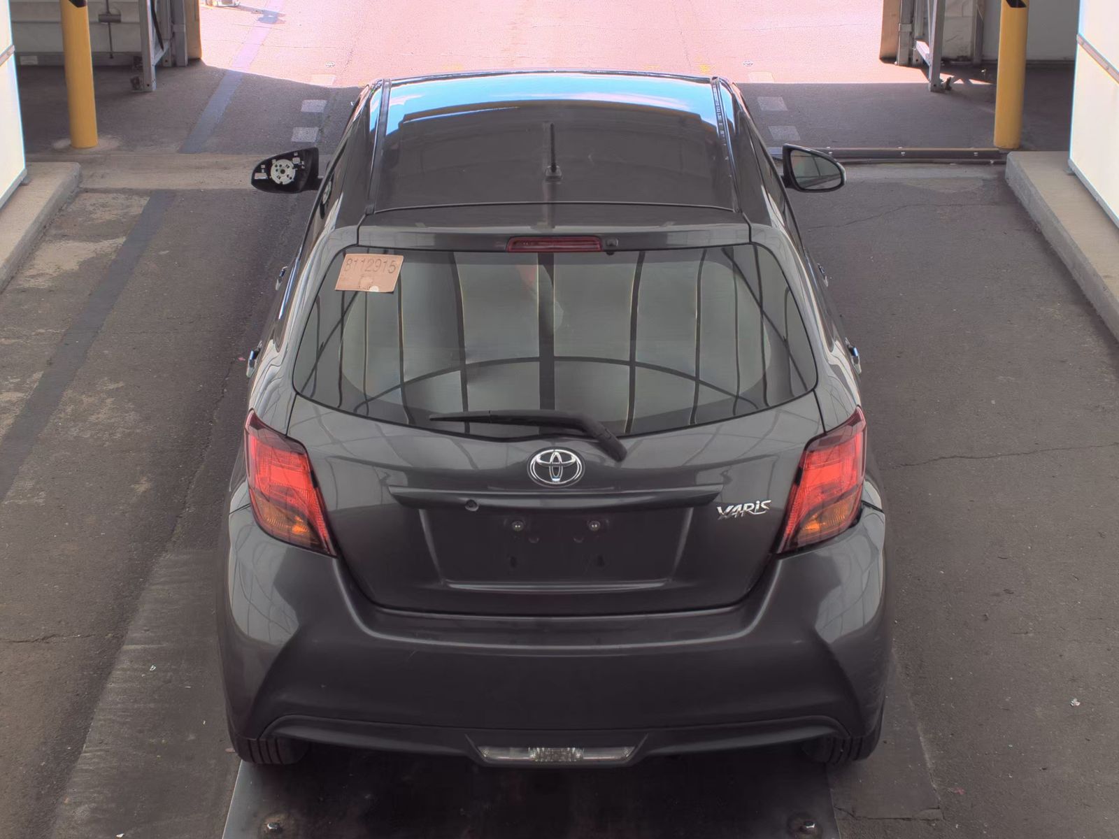 2015 Toyota Yaris L FWD