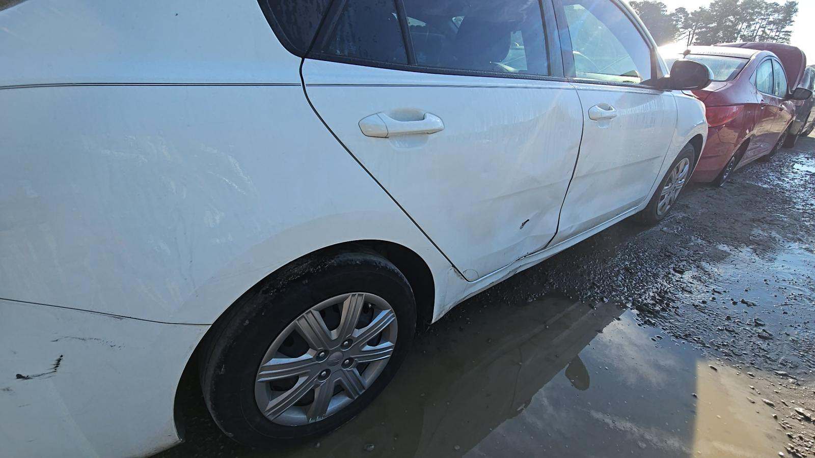 2023 Kia Rio S FWD