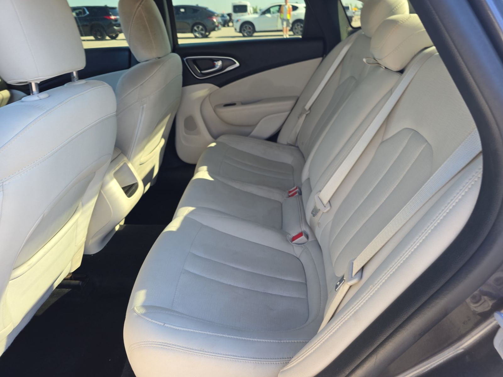 2016 Chrysler 200 Limited FWD
