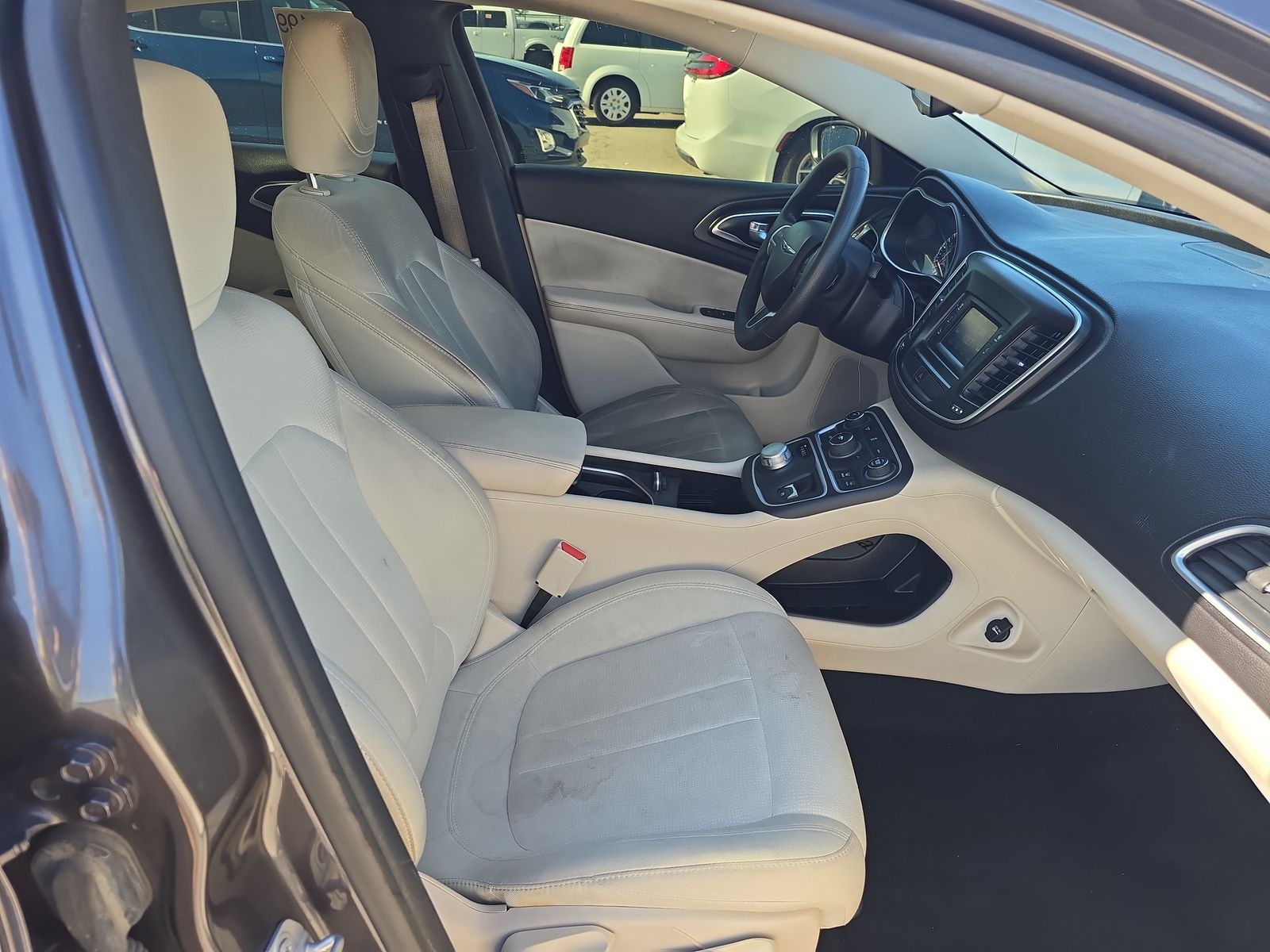 2016 Chrysler 200 Limited FWD