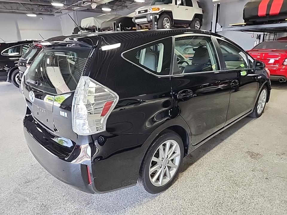 2012 Toyota Prius v Five FWD