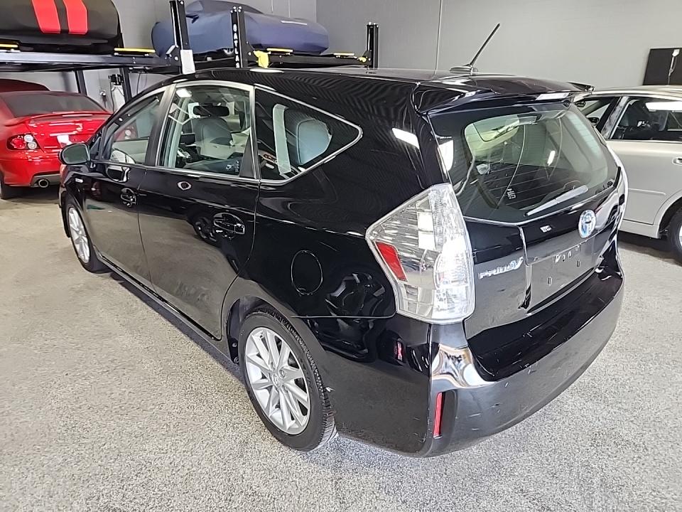 2012 Toyota Prius v Five FWD