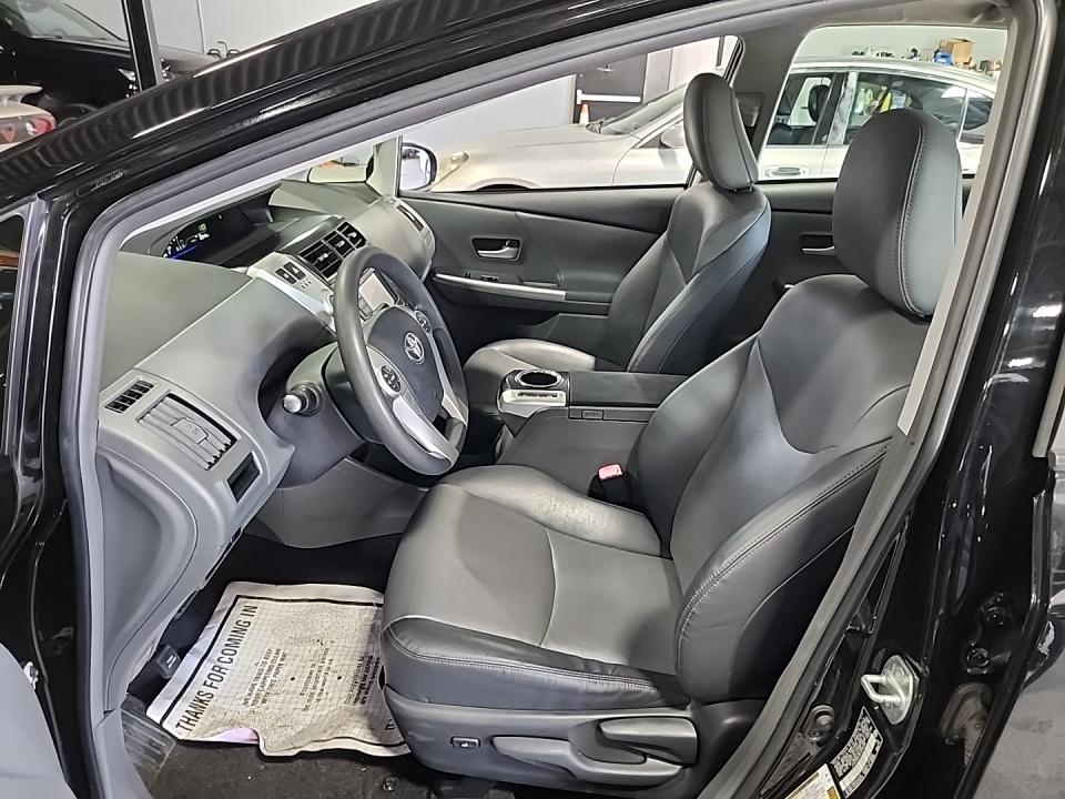 2012 Toyota Prius v Five FWD