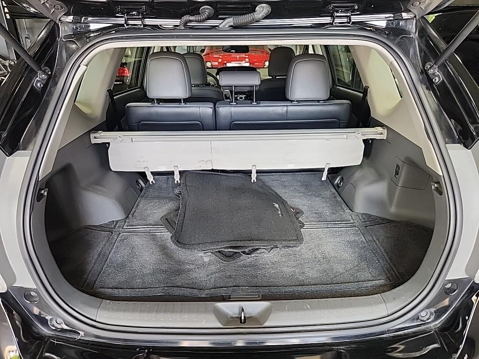2012 Toyota Prius v Five FWD
