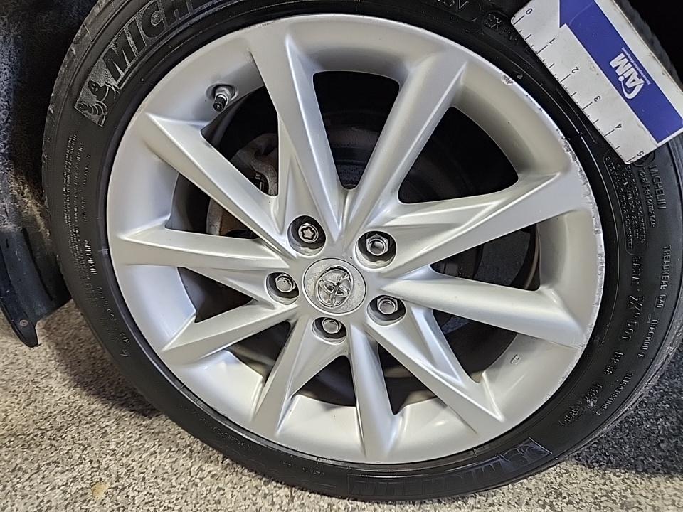 2012 Toyota Prius v Five FWD