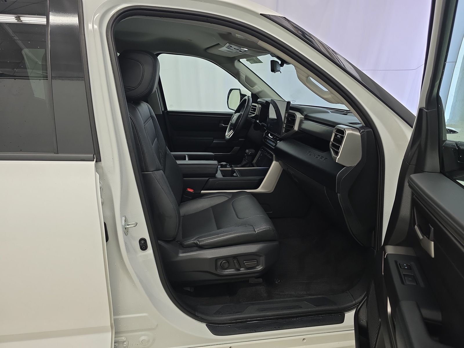 2022 Toyota Tundra SR5 AWD