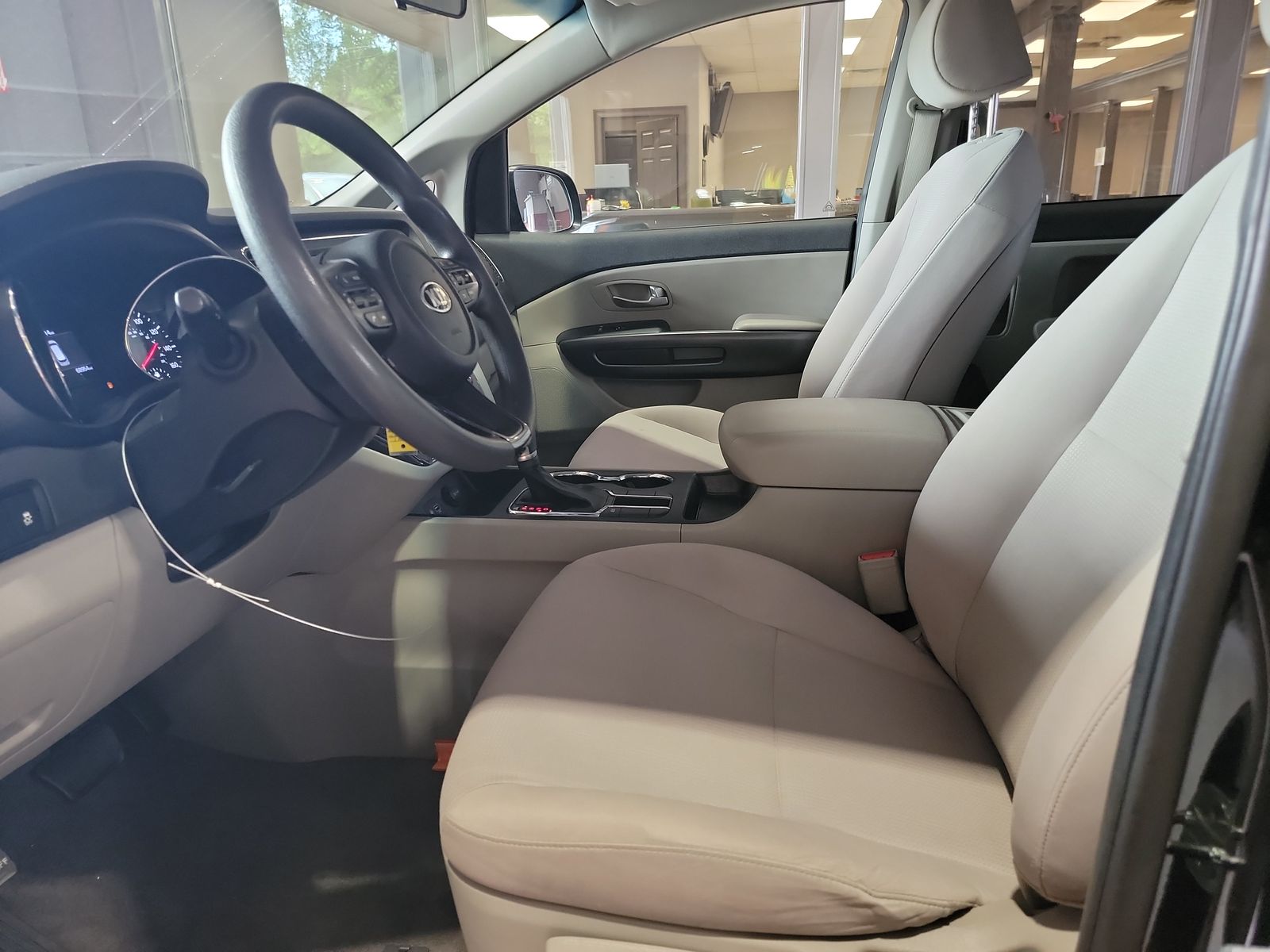 2019 Kia Sedona L FWD