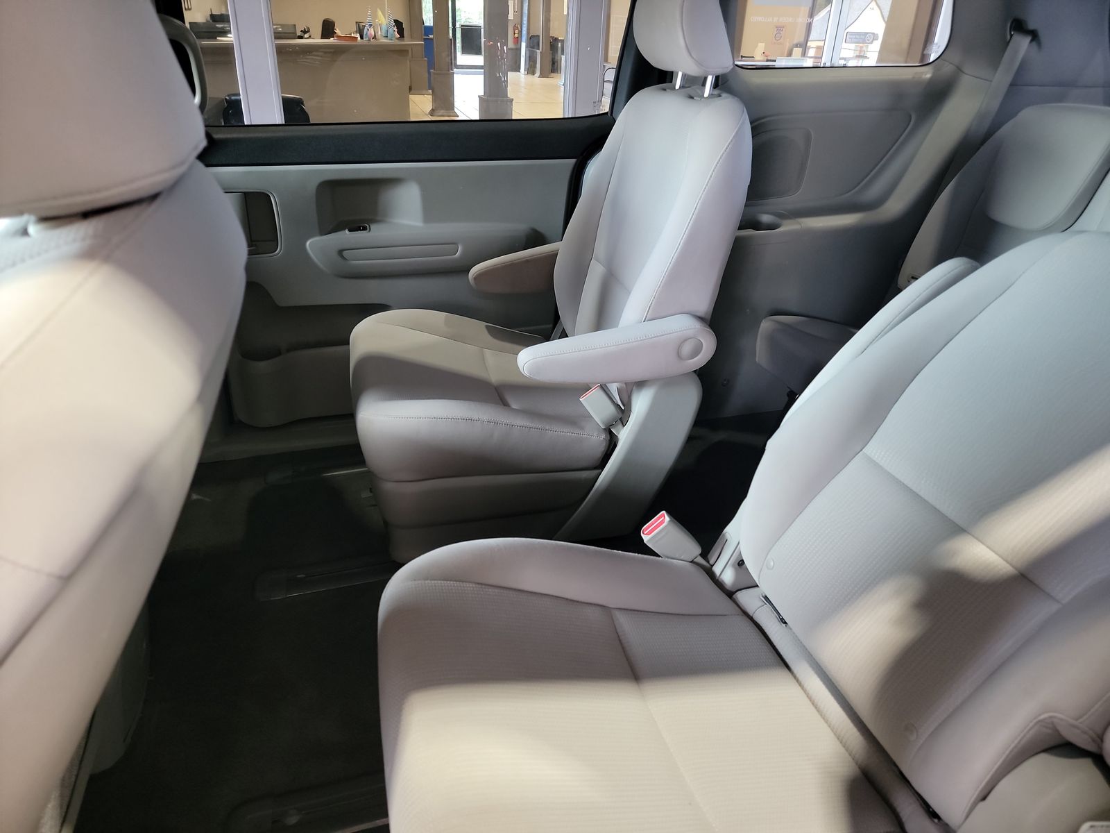 2019 Kia Sedona L FWD
