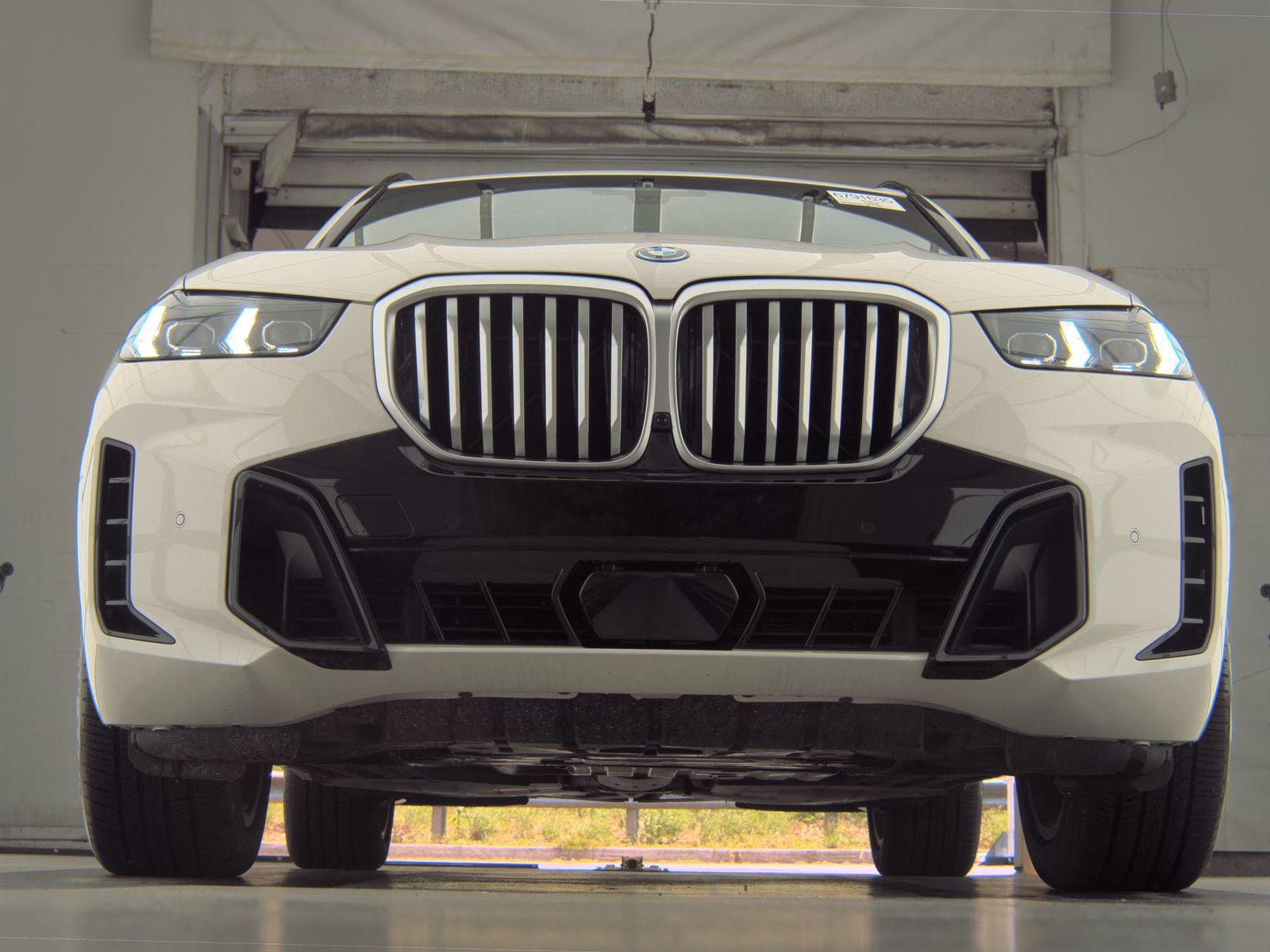 2025 BMW X5 xDrive50e AWD