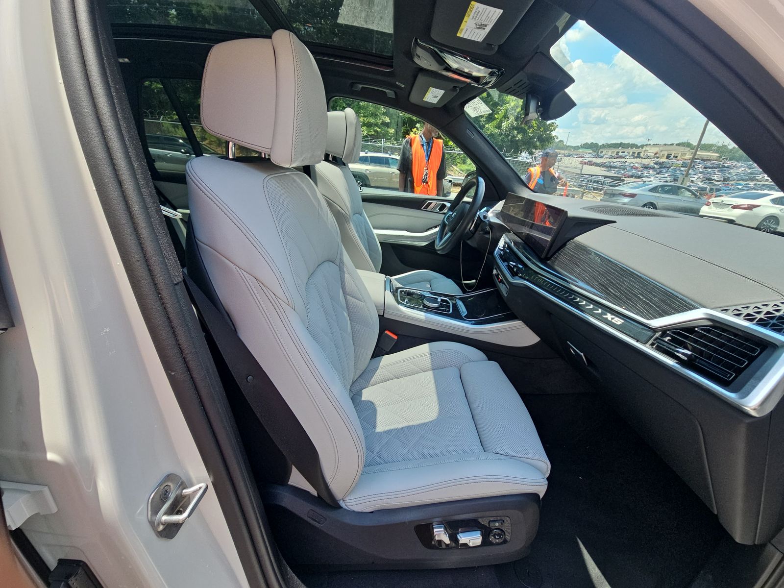 2025 BMW X5 xDrive50e AWD