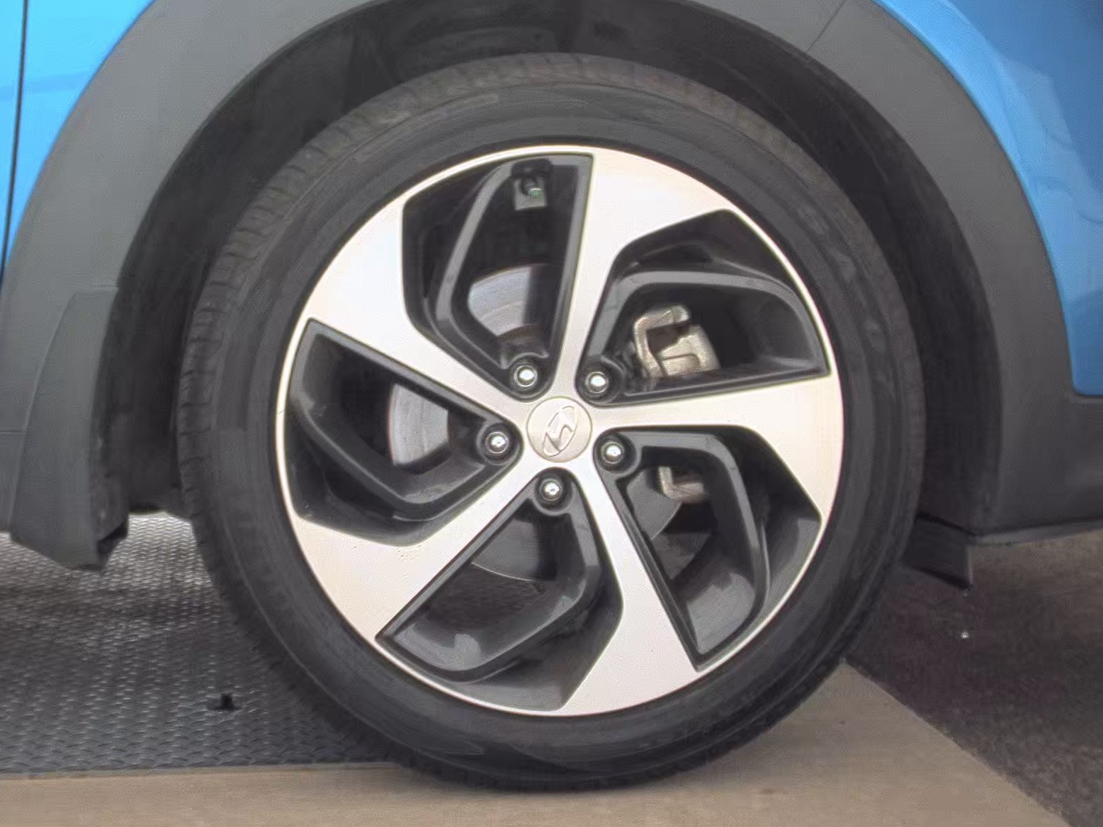 2016 Hyundai Tucson Sport FWD