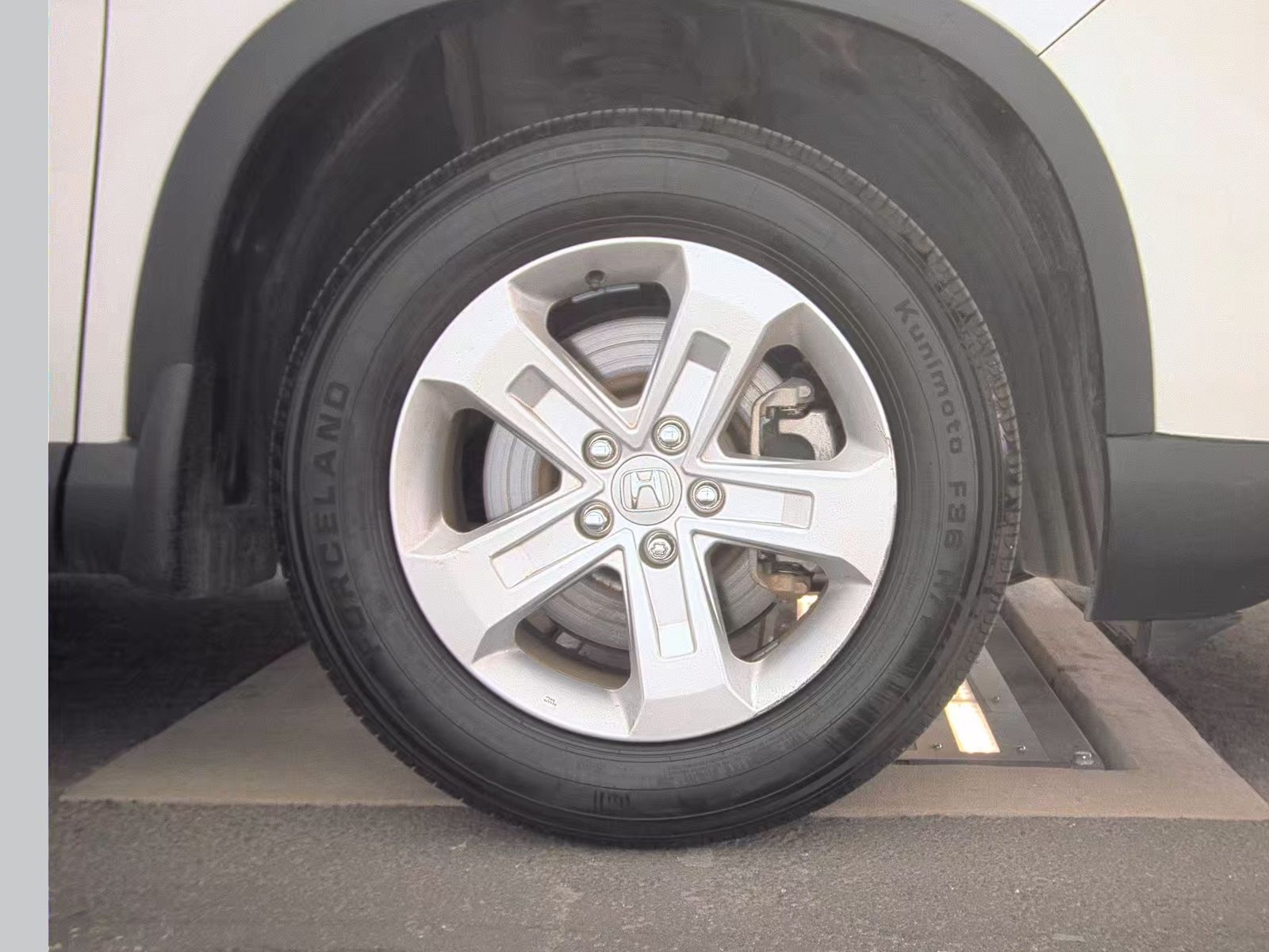 2023 Honda Pilot LX FWD
