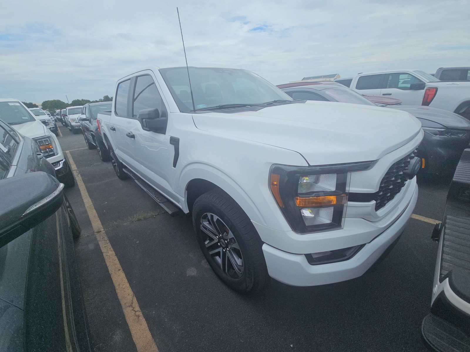 2023 Ford F-150 XL AWD