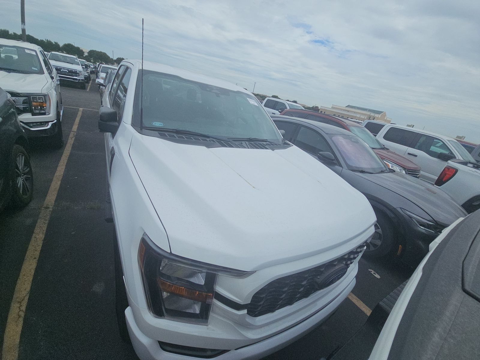 2023 Ford F-150 XL AWD