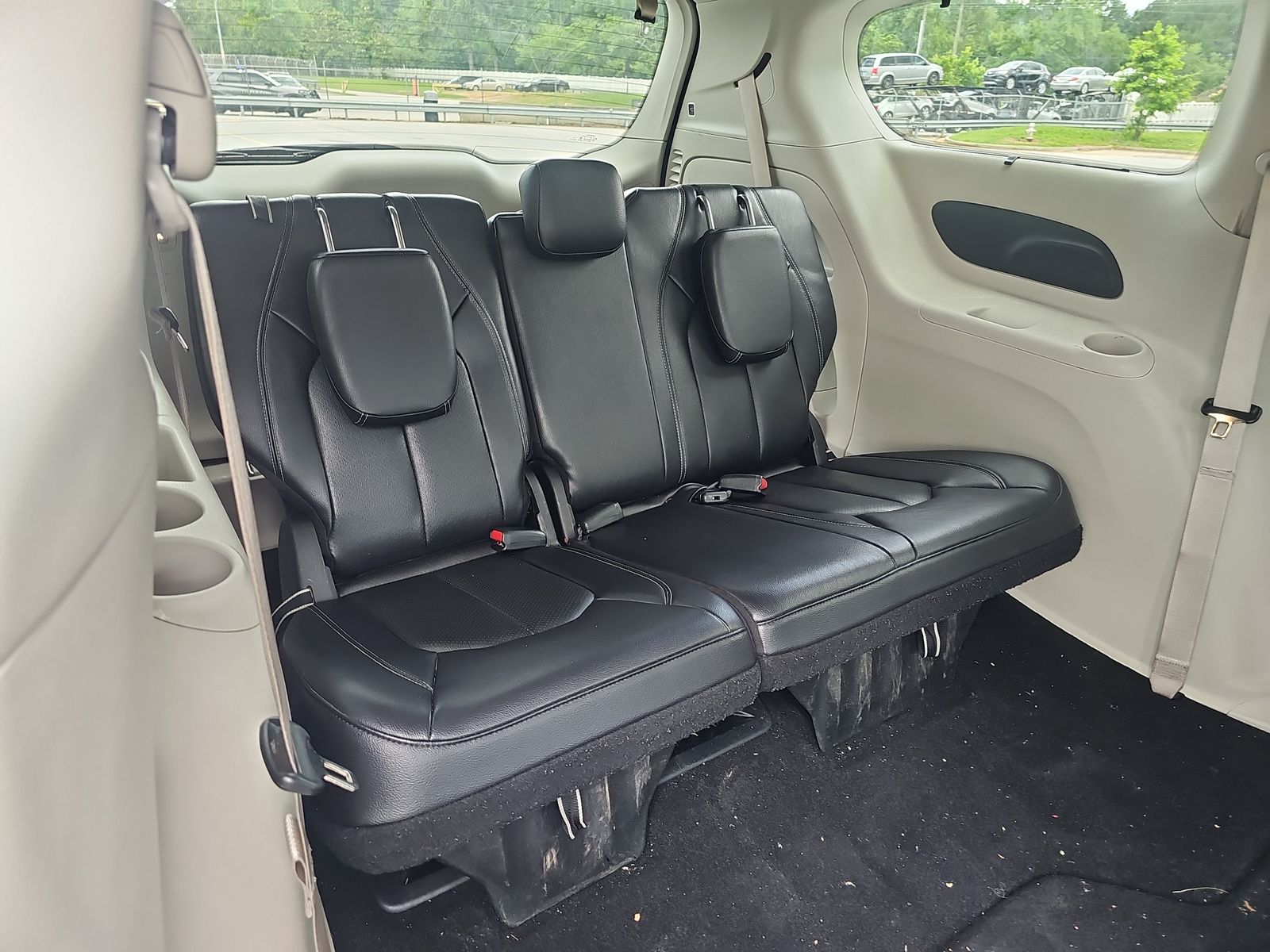 2022 Chrysler Pacifica Touring L FWD