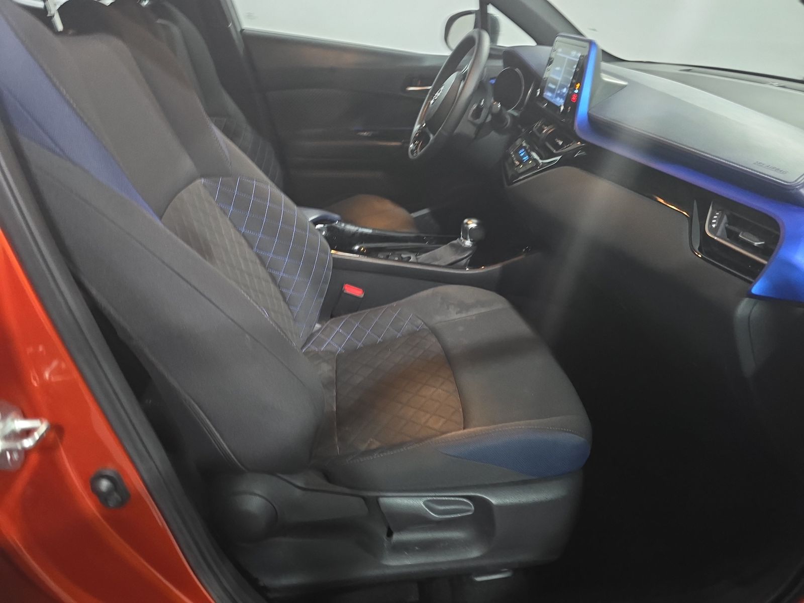 2020 Toyota C-HR XLE FWD