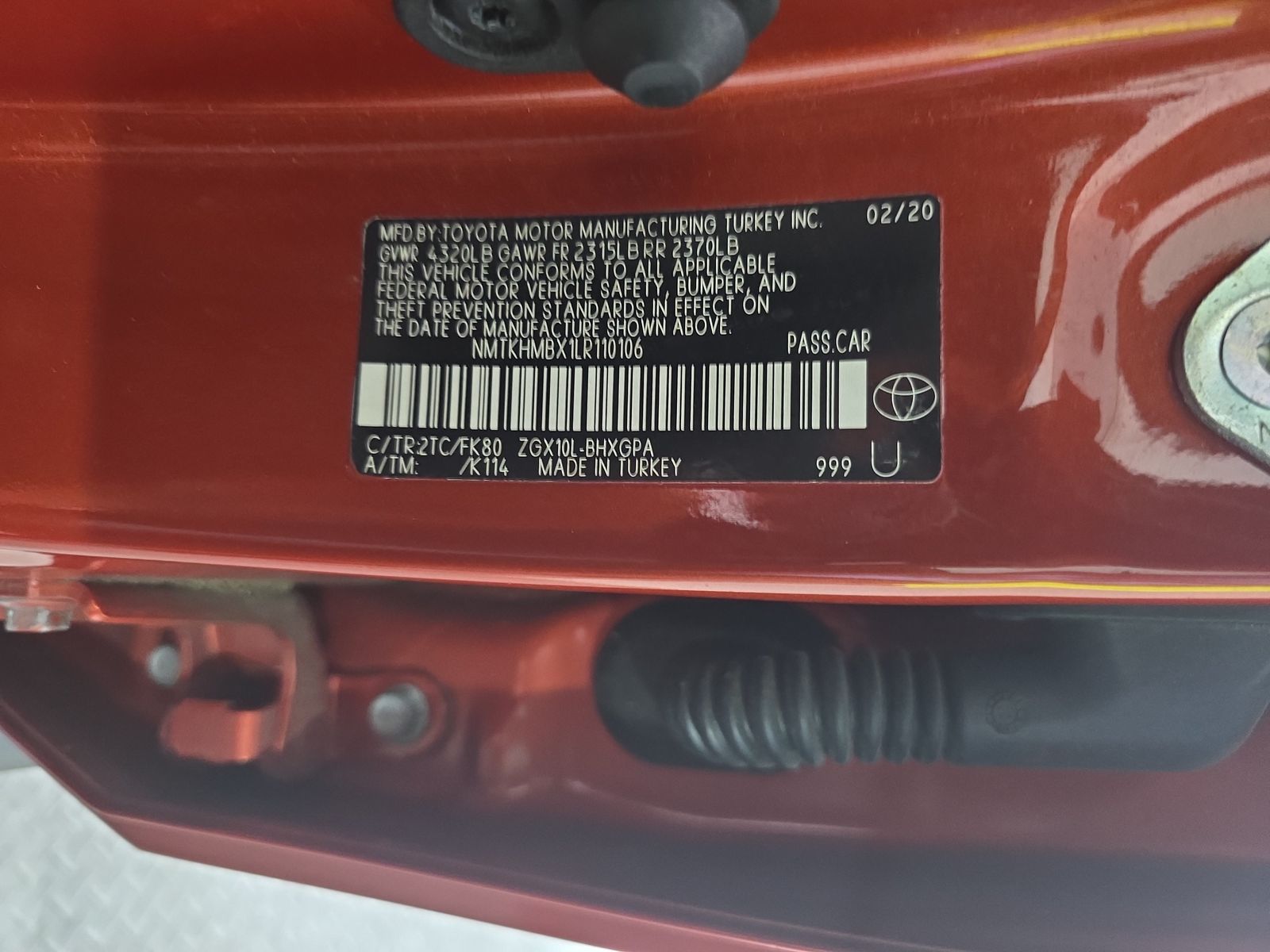 2020 Toyota C-HR XLE FWD