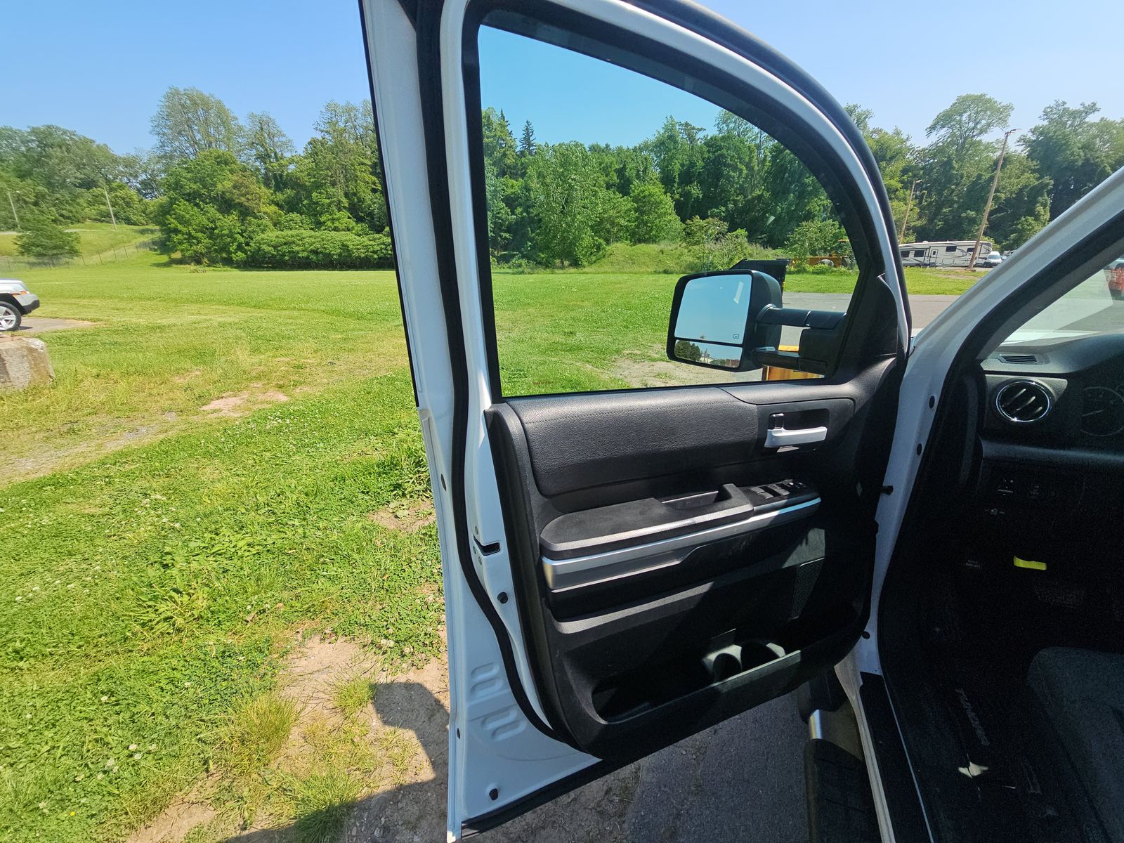 2017 Toyota Tundra SR5 AWD