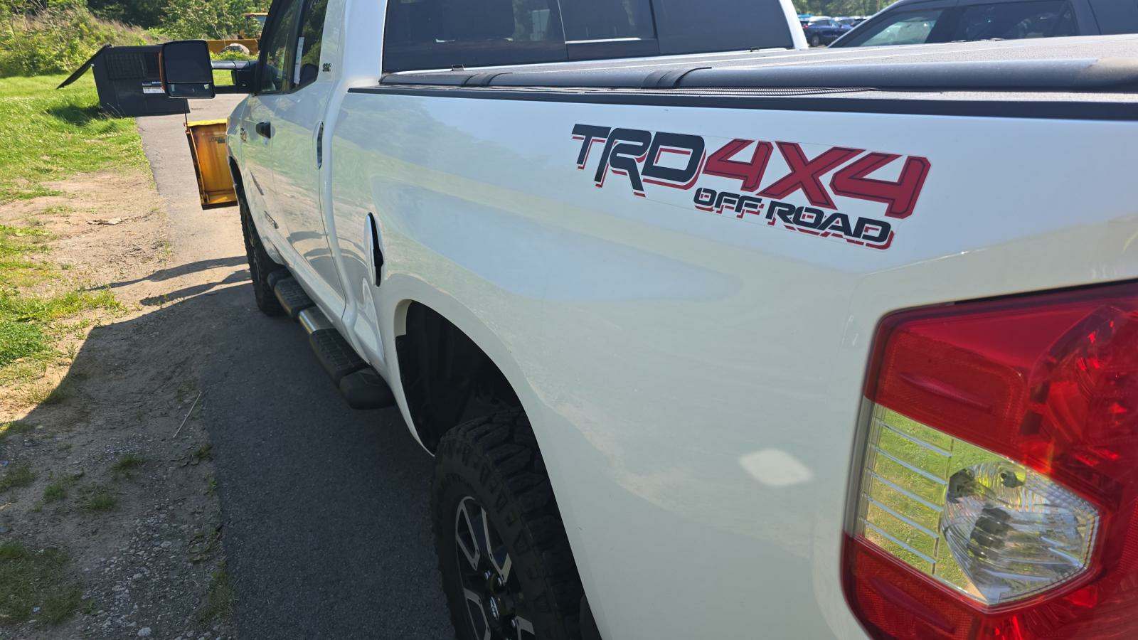 2017 Toyota Tundra SR5 AWD