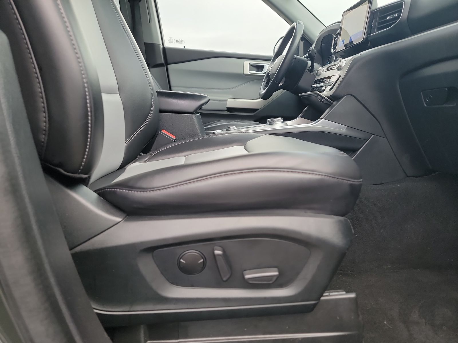 2022 Ford Explorer XLT AWD
