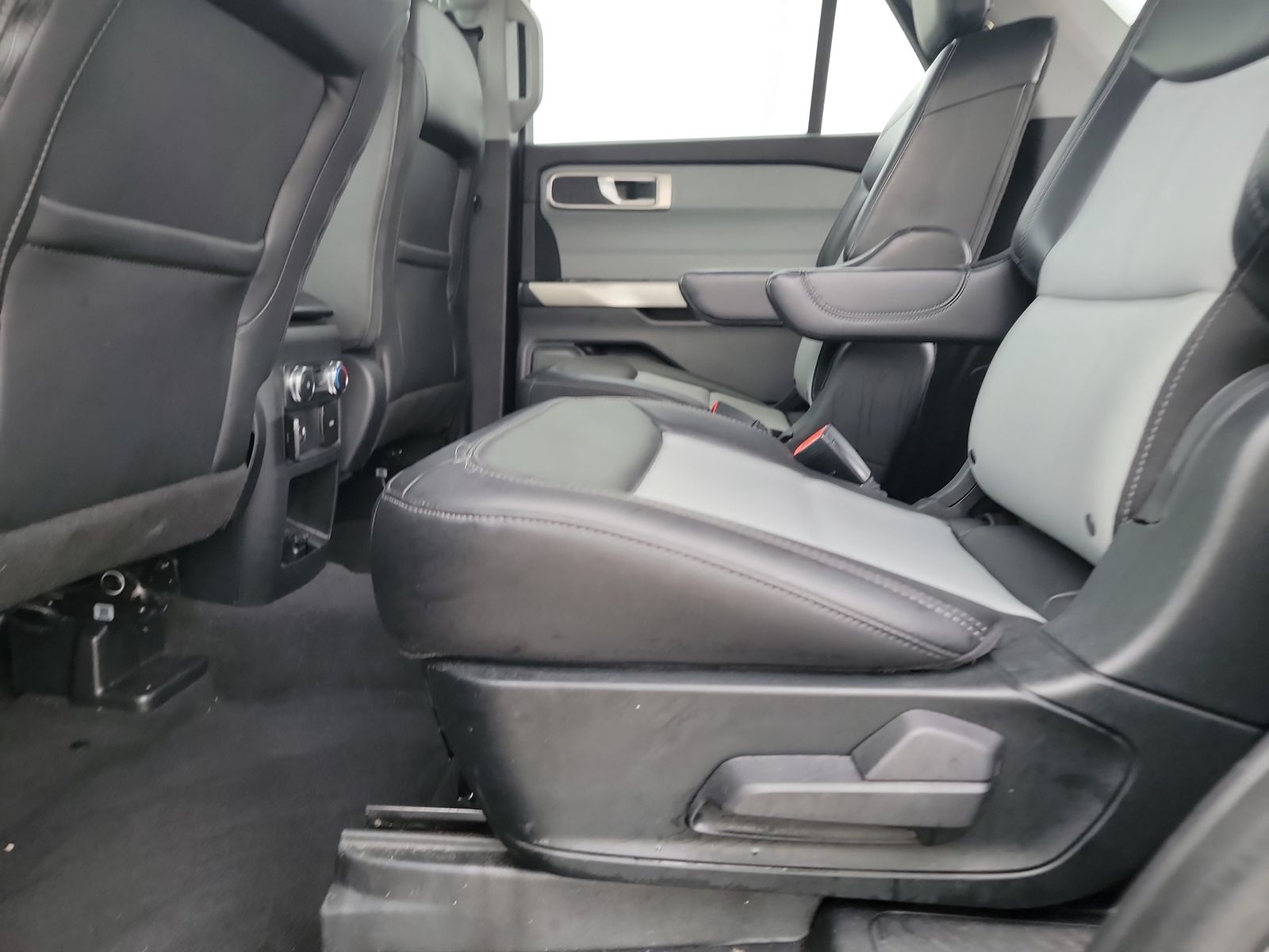 2022 Ford Explorer XLT AWD