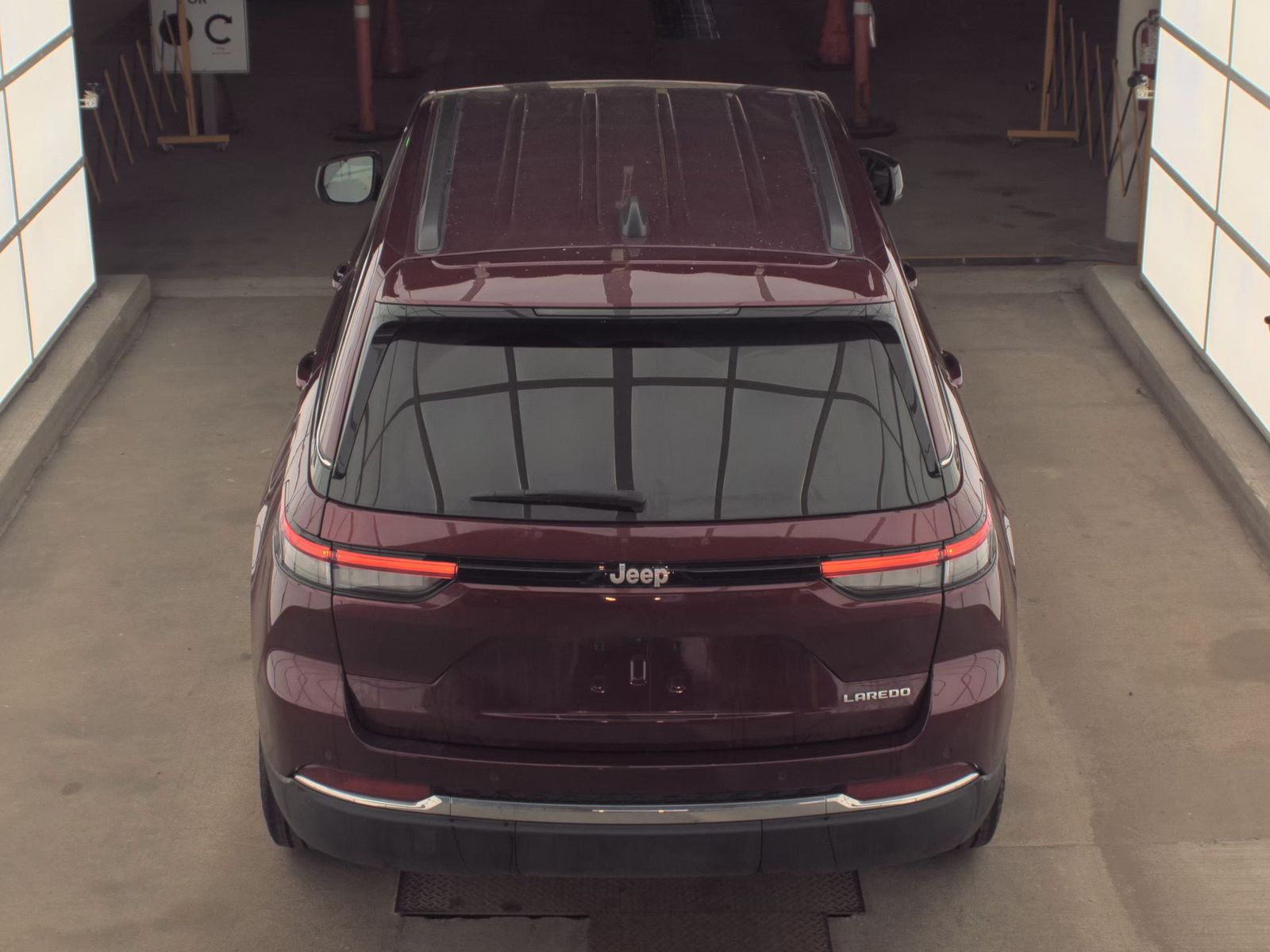 2024 Jeep Grand Cherokee Laredo RWD