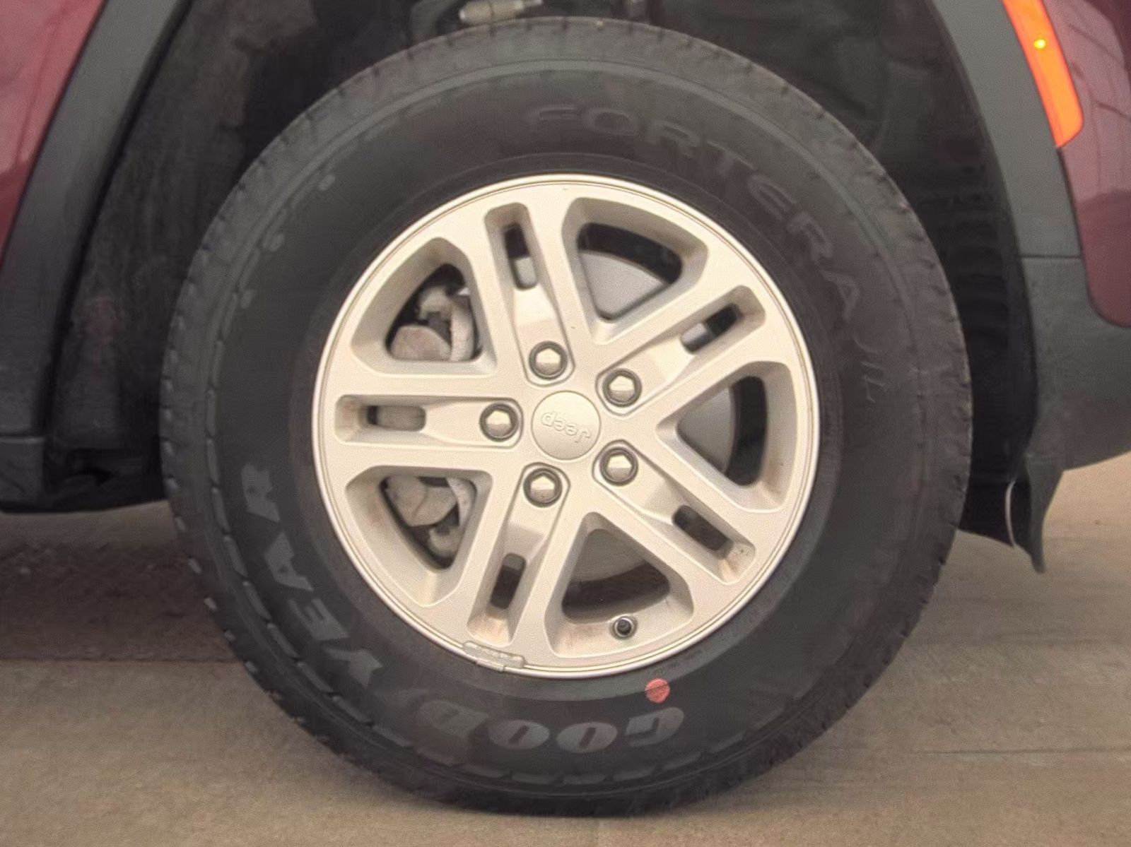 2024 Jeep Grand Cherokee Laredo RWD